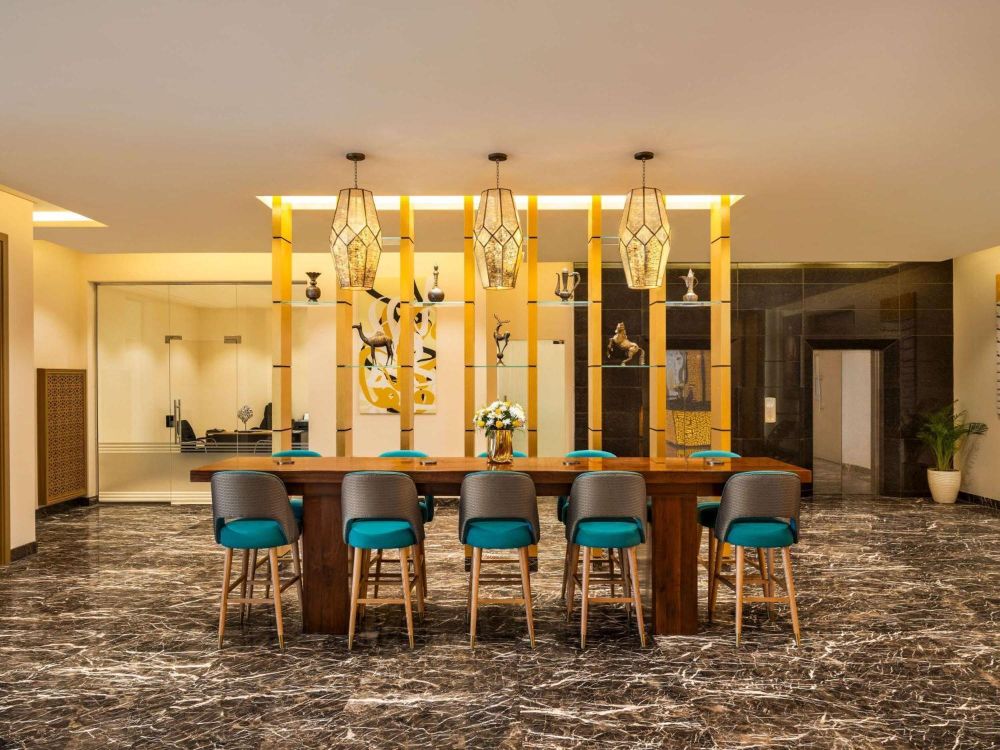 Mercure Muscat 4*