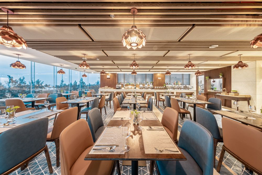 Mangata Beachfront Hotel 4*