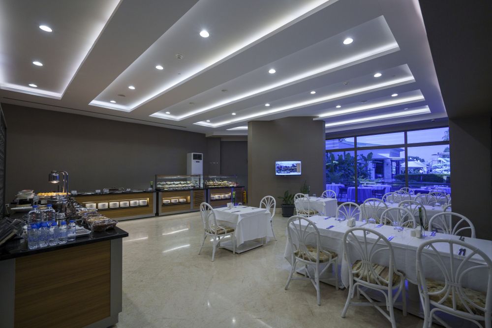 Mirage Park Resort 5*