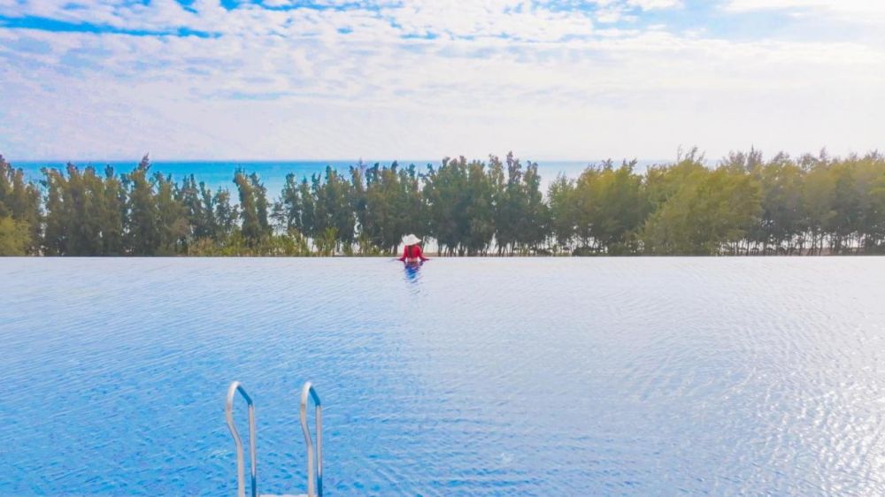 Hainan Sangem Moon Hotel 5*