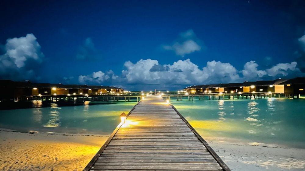 Medhufushi Island Resort 4*