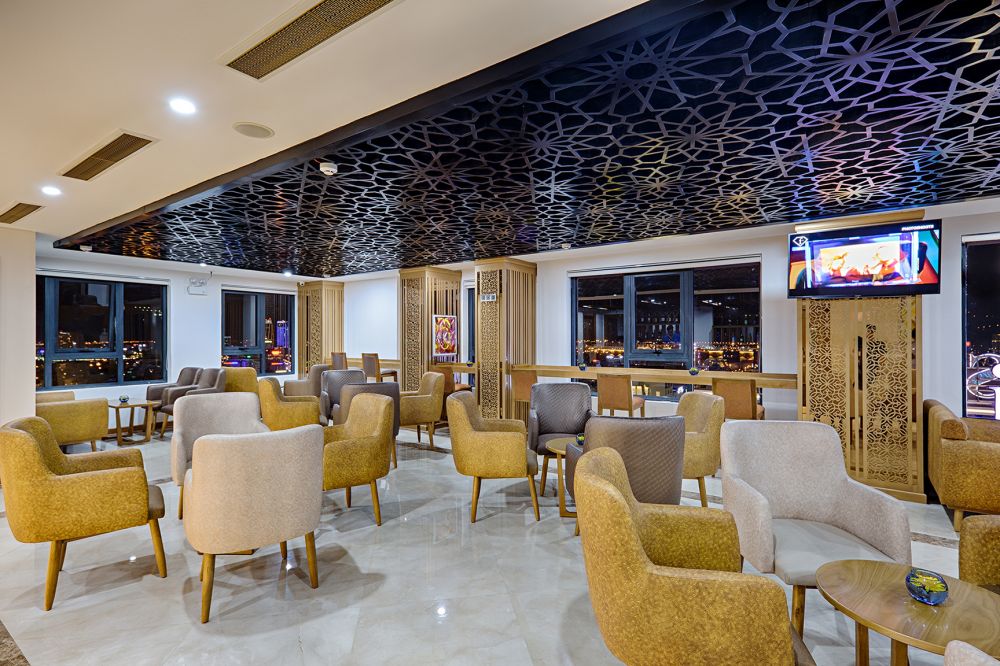 Paris Deli Hotel 4*