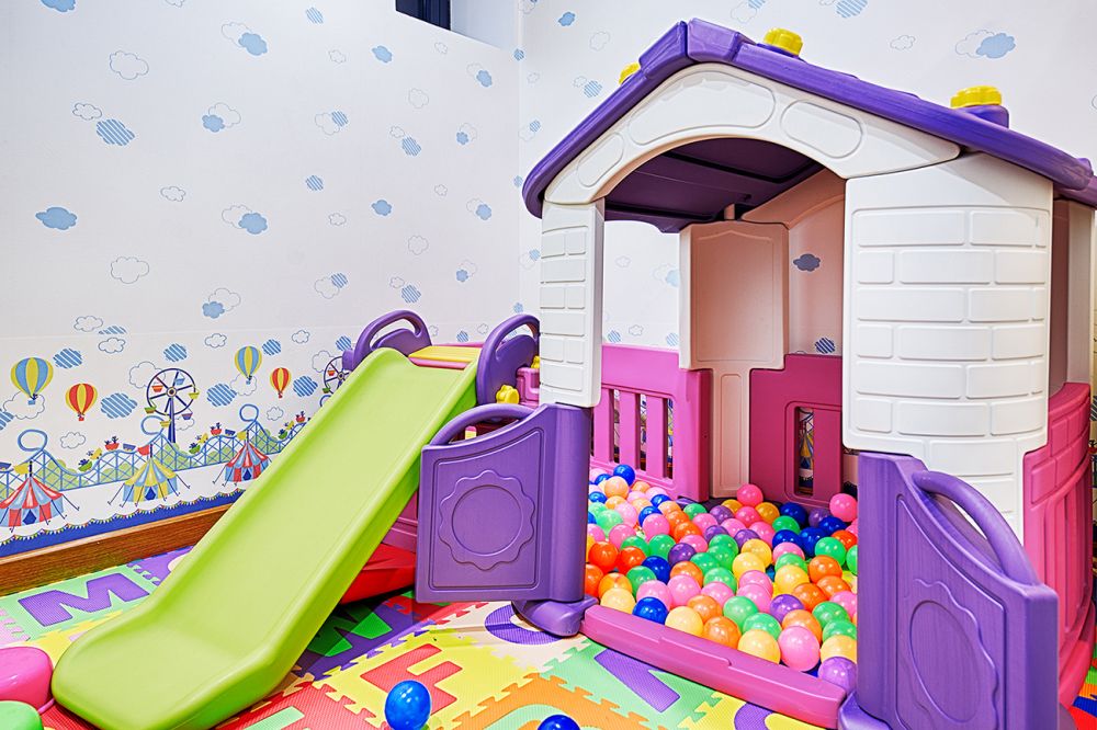 Paris Deli Hotel 4*