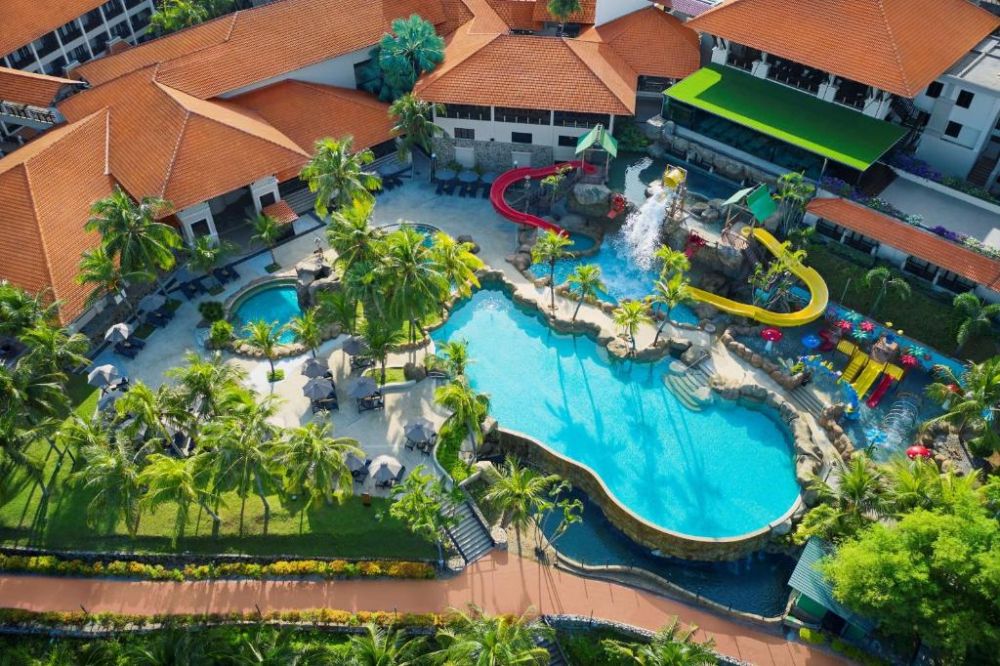 DoubleTree by Hilton Damai Laut Resort 4+