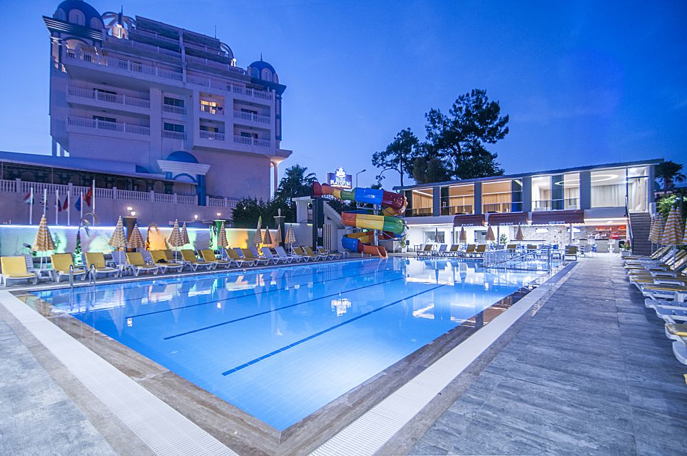 Kolibri Hotel 4*