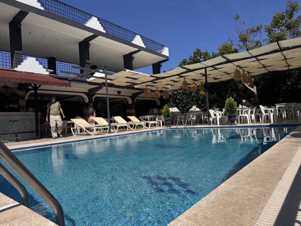 Begonya Hotel 3*