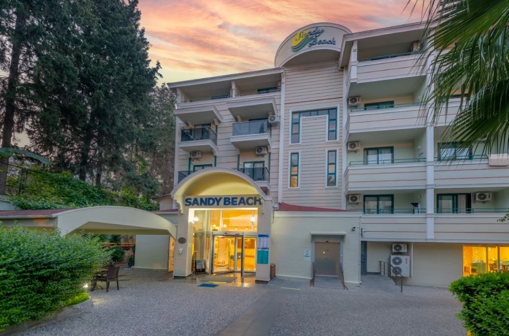 Sandy Beach 4*
