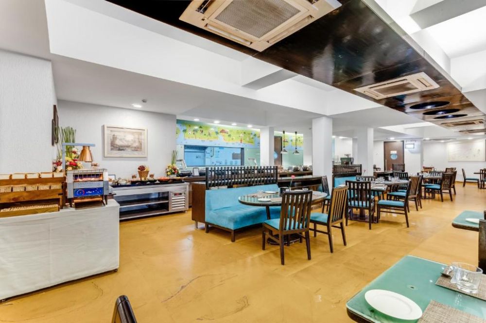 Whispering Palms Beach Resort 4*