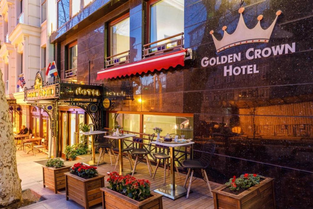 Golden Crown Hotel 4*