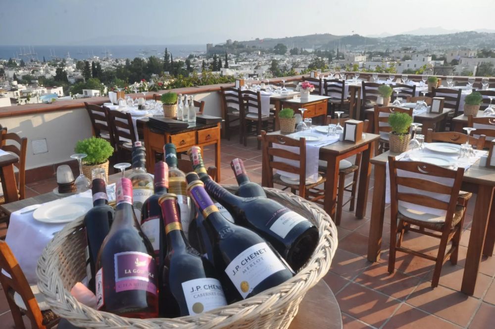 El Vino Hotel Suites 