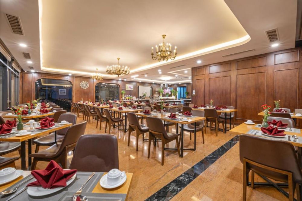 Golden Lotus Hotel Da Nang 4*