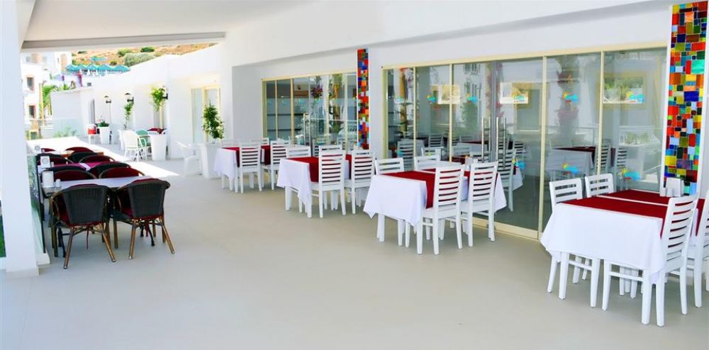 Siesta Beach Hotel 