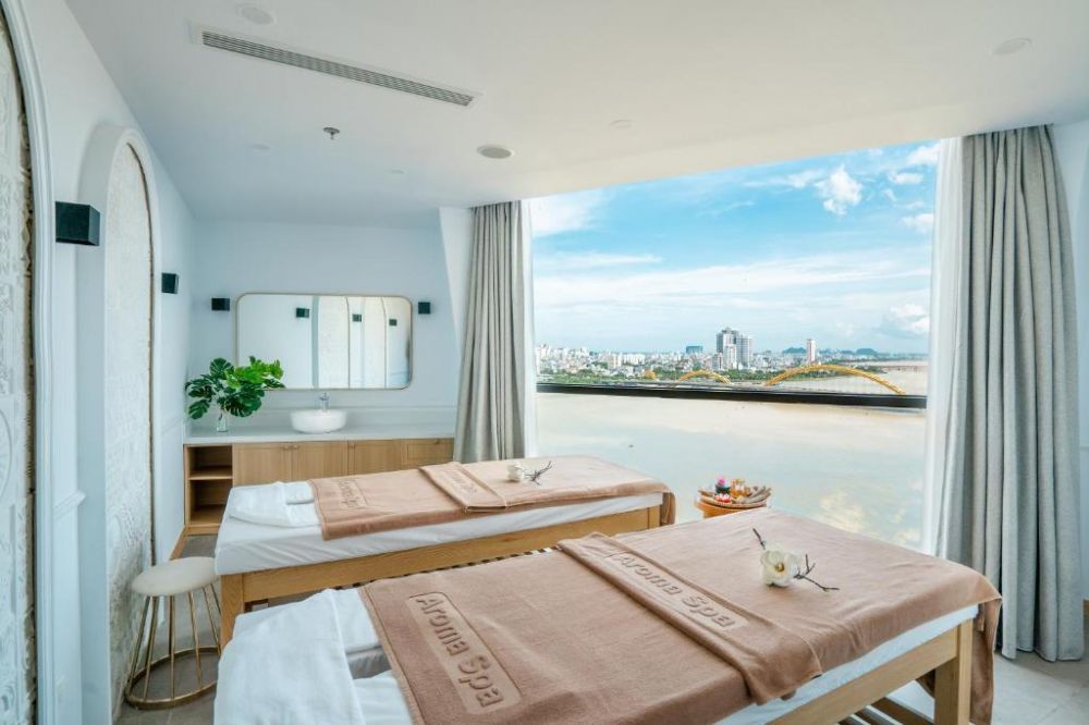 Haian Riverfront Hotel Danang 4*