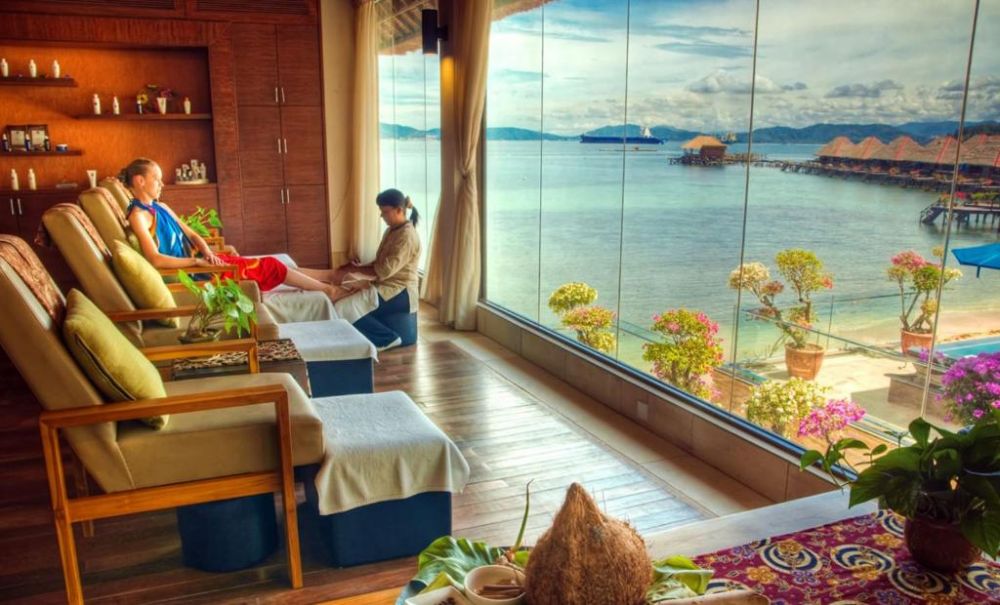 Gayana Marine Resort 5*