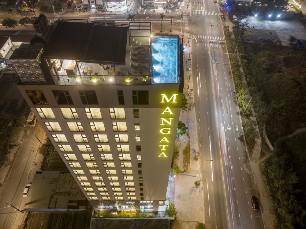 Mangata Beachfront Hotel 4*