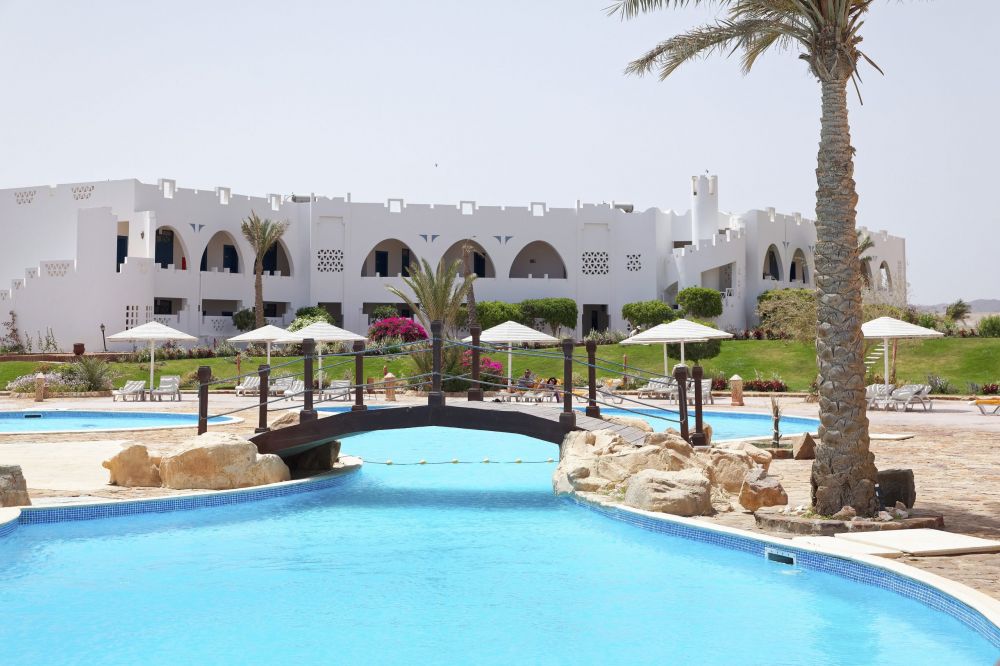 Three Corners Equinox Beach Resort 4*