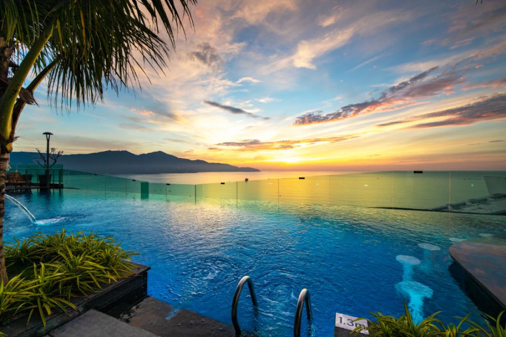 Sala Danang Beach Hotel 4*