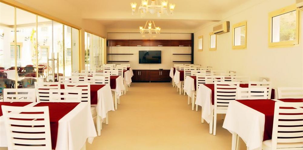 Siesta Beach Hotel 