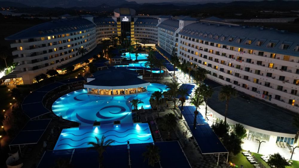 Crystal Admiral Aqua Collection (ex. Crystal Admiral Resort Suites & Spa) 5*