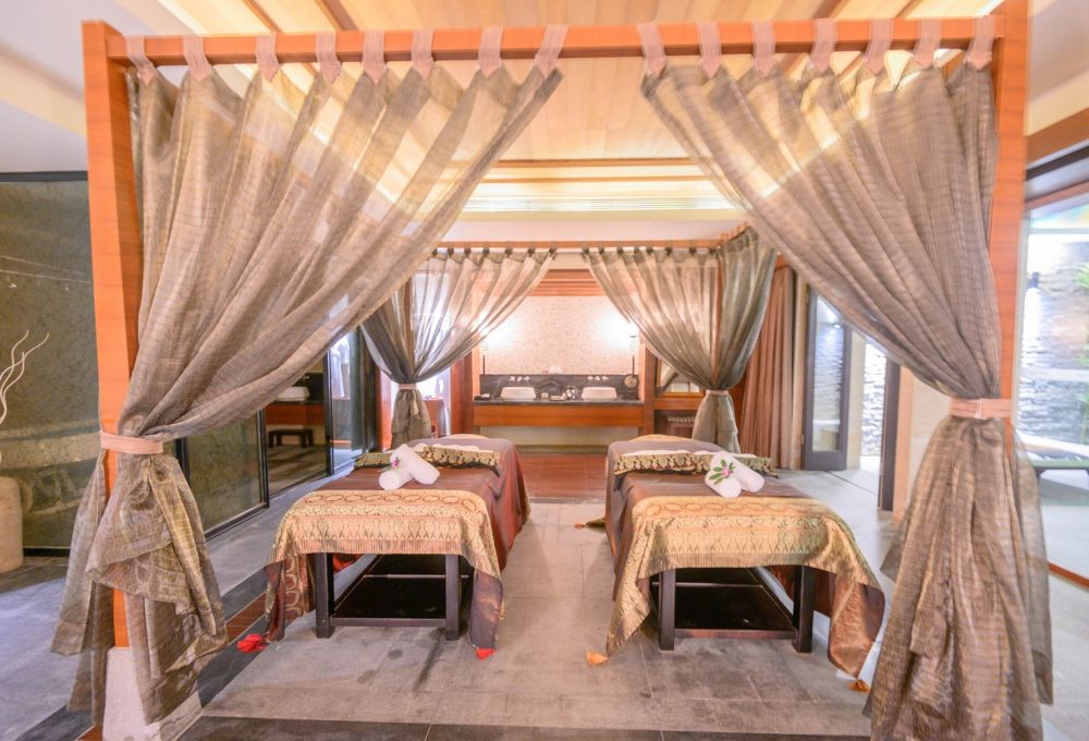 Pullman Ocean View Sanya Bay Resort & Spa 5*