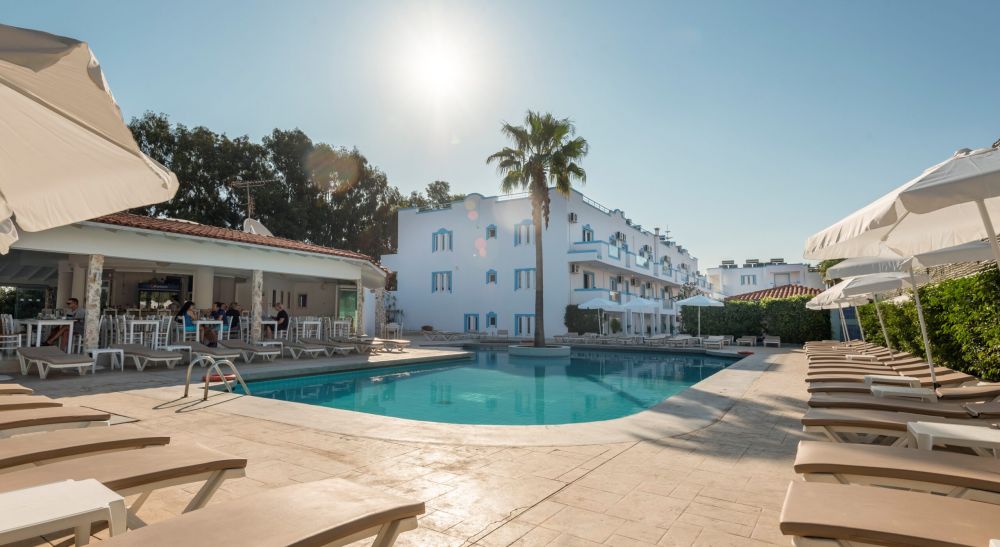 Aegean Blu Hotel & Apartments 4*