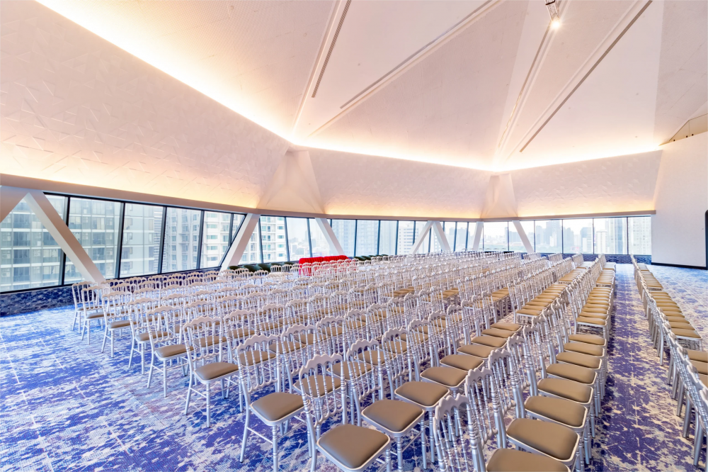 Queensland Hotel Bangkok 4*