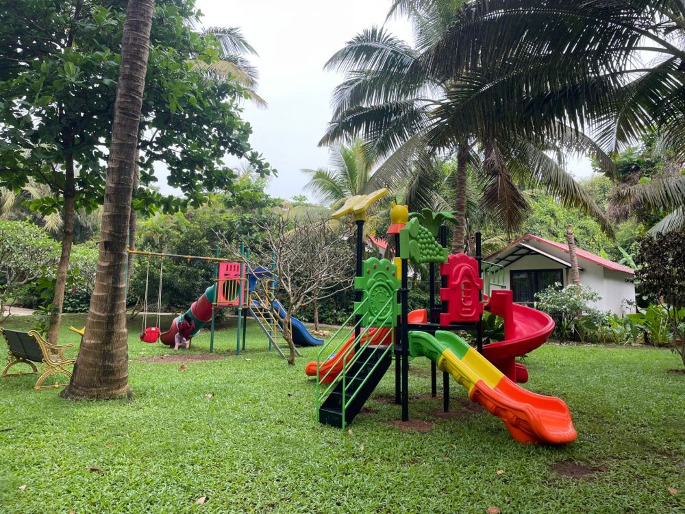 Chalston Beach Resort 3+