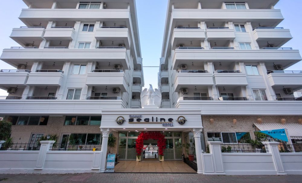 Bonapart Sealine Hotel 3*