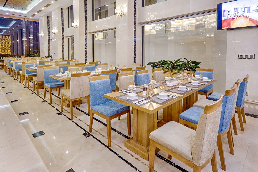 Paris Deli Hotel 4*