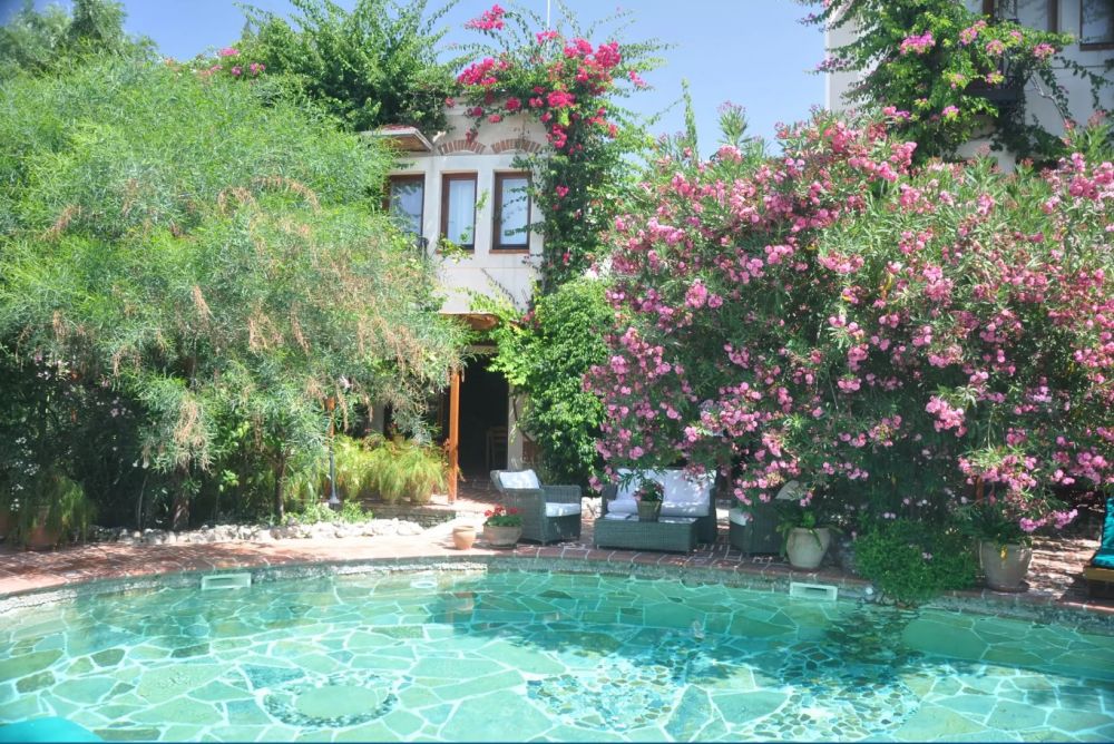 El Vino Hotel Suites 