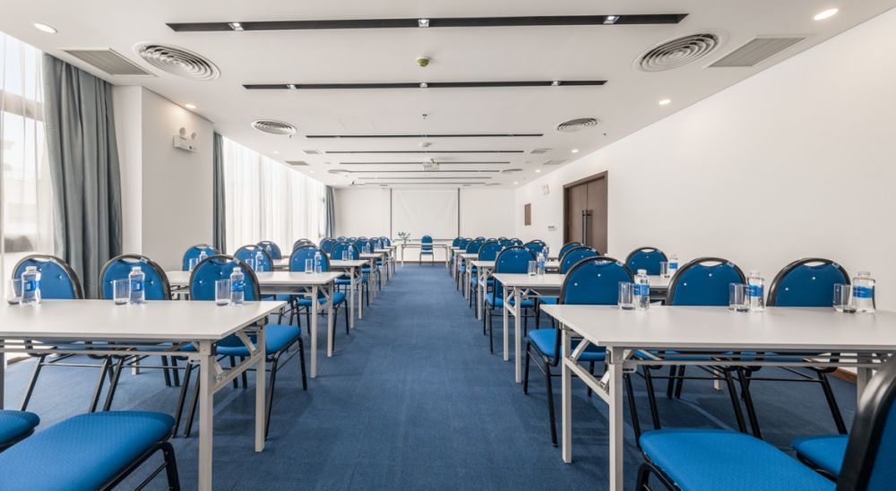 Mangata Beachfront Hotel 4*