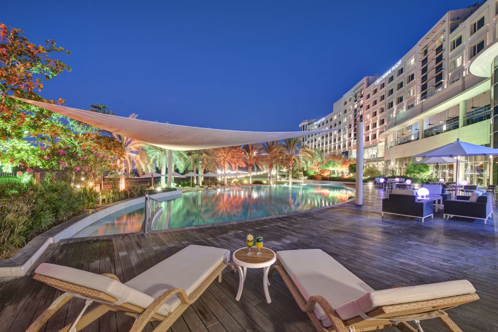 Crowne Plaza Muscat Ocec 4*