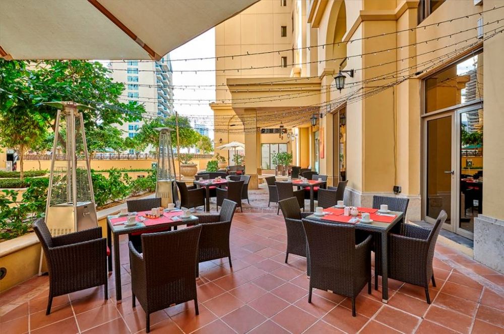 Ramada Hotel & Suites By Wyndham Jbr (ex. Hawthorn Suites) 4*