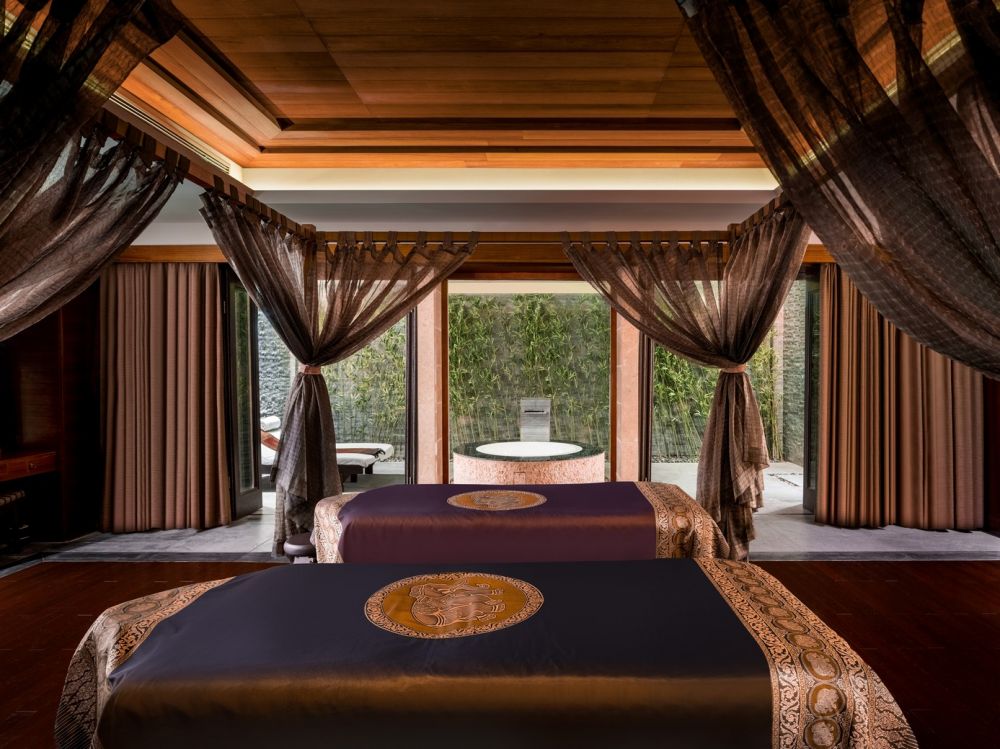 Pullman Ocean View Sanya Bay Resort & Spa 5*