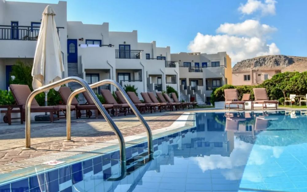 Yria Beach Hotel 4*