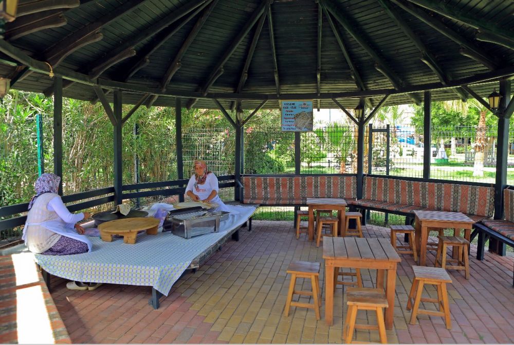 Caretta Beach Hotel 4*