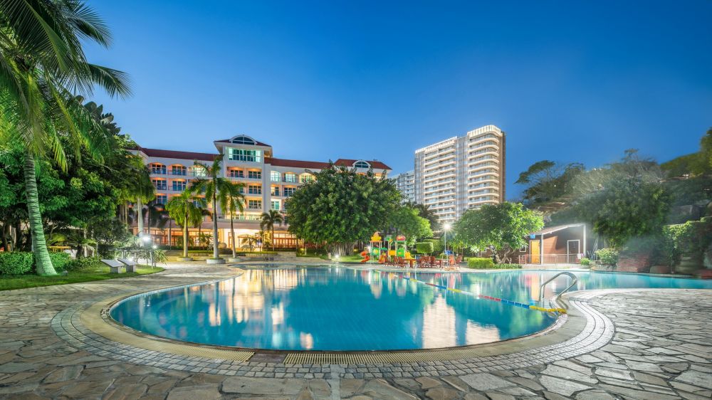 Sanya Huayuan Hot Spring Seaview 4*