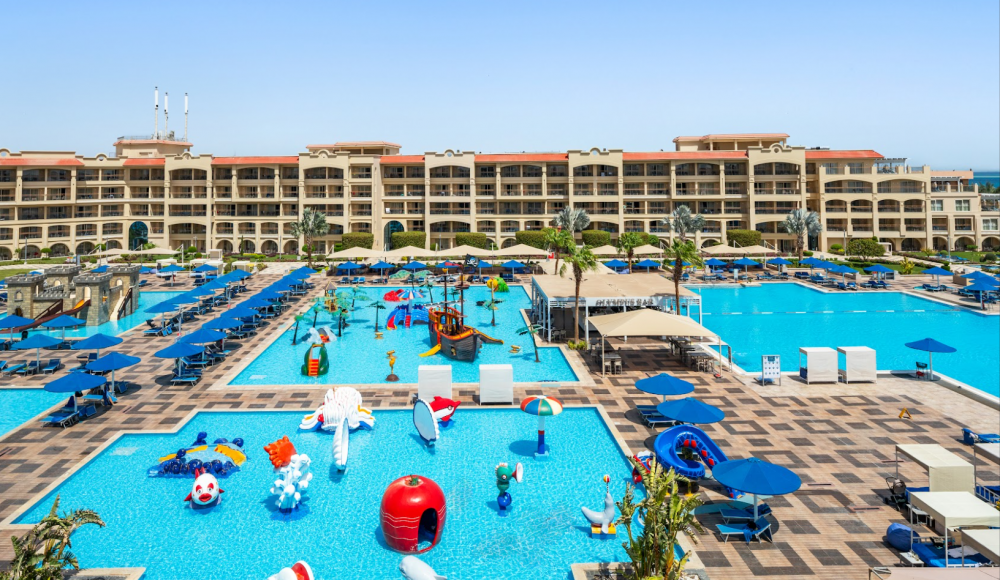 Albatros White Beach Resort 5*