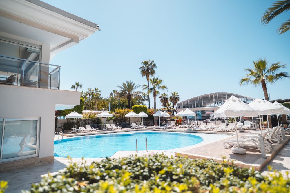 Xperia Saray Beach 4*