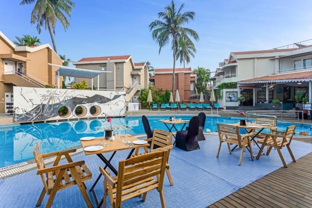 Whispering Palms Beach Resort 4*