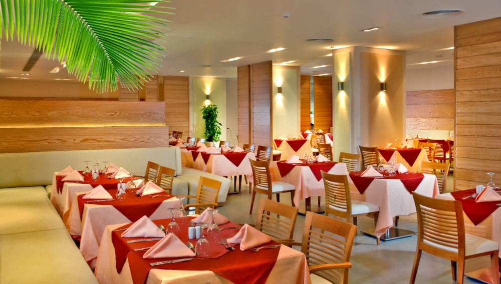 Coral Sea Aqua Club Resort 4*