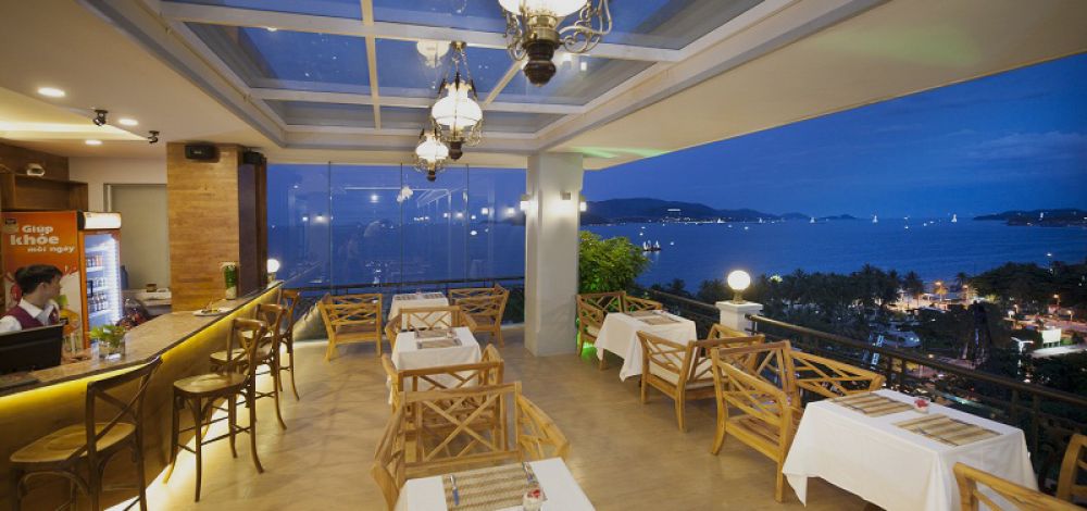 Rembrandt Hotel Nha Trang 3*