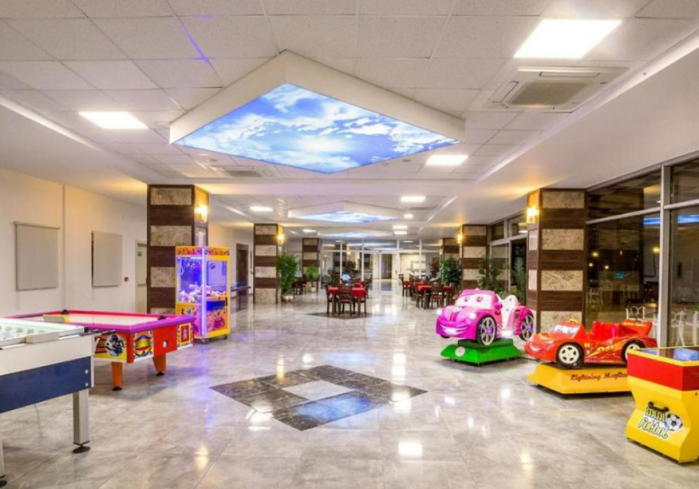 Royal Beach Club Hotel 4*