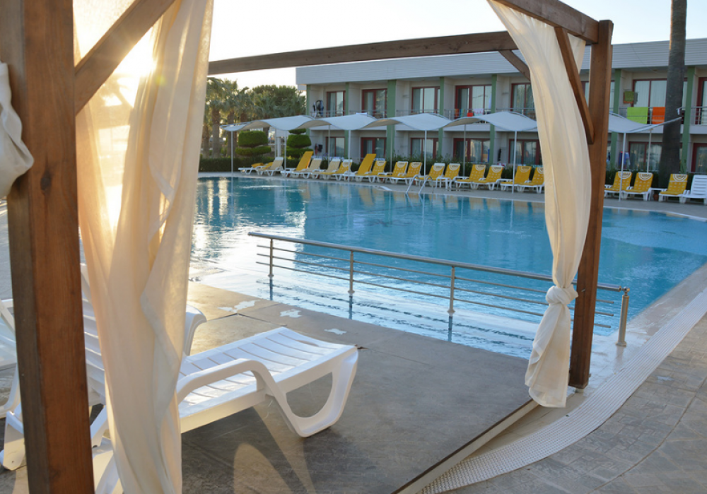 Royal Beach Club Hotel 4*