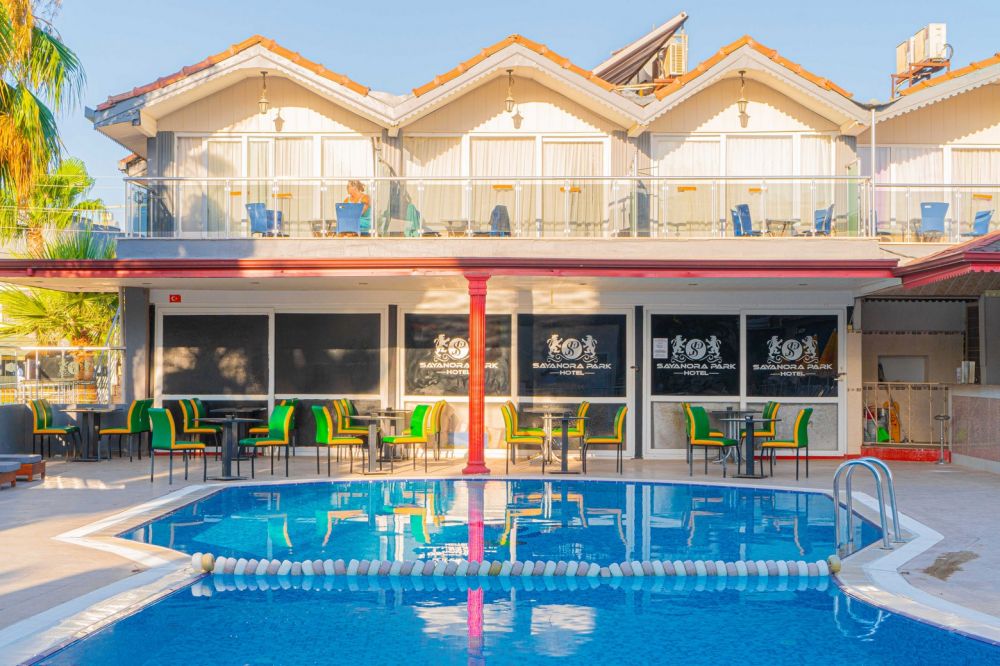 Sayanora Hotel 3*