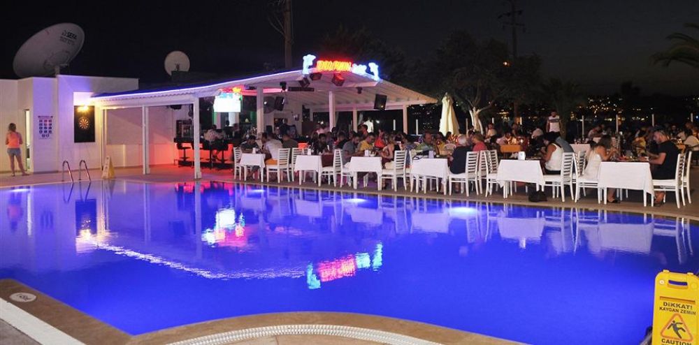 Siesta Beach Hotel 