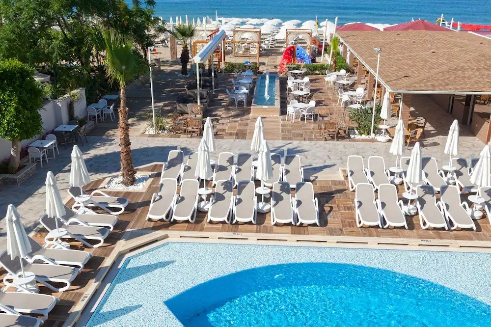Xperia Saray Beach 4*