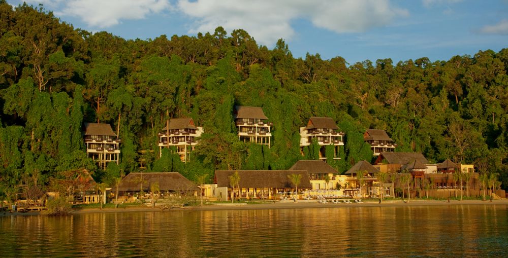 Gaya Island Resort 5*