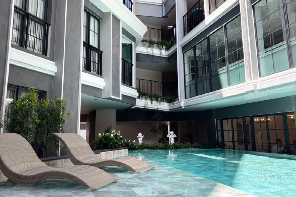 Chateau Du Village 4*