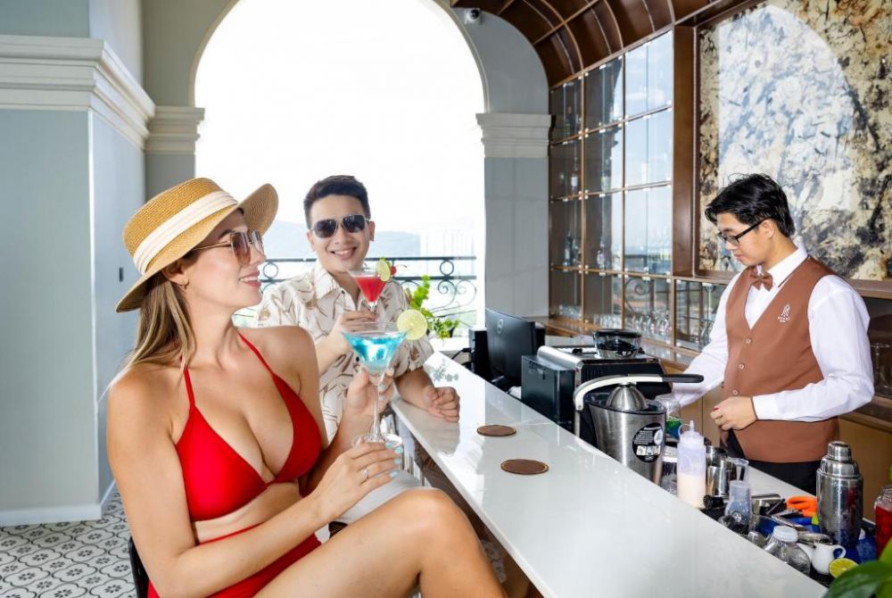 Avari Hotel 4*